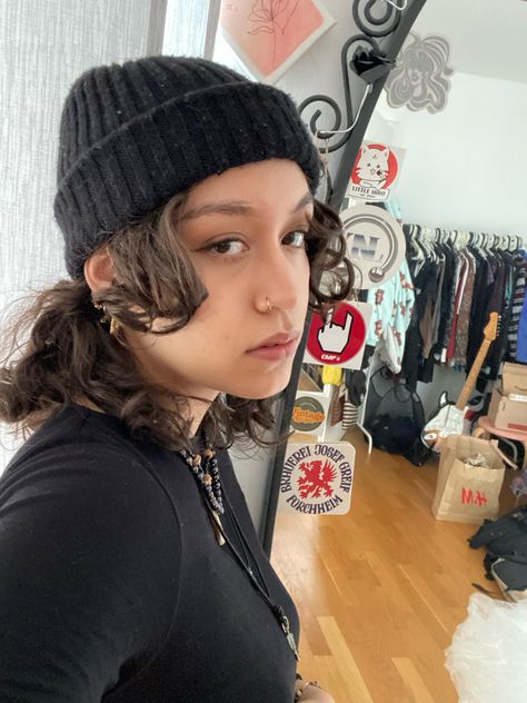 curly hair and beanie Curly Hair With Beanie, Curly Hair Beanie, Girl Beanie, Curly Girl Hairstyles, Black Beanie, Grey Beanie, Hair Inspo, Curly Hair, Curly Hair Styles