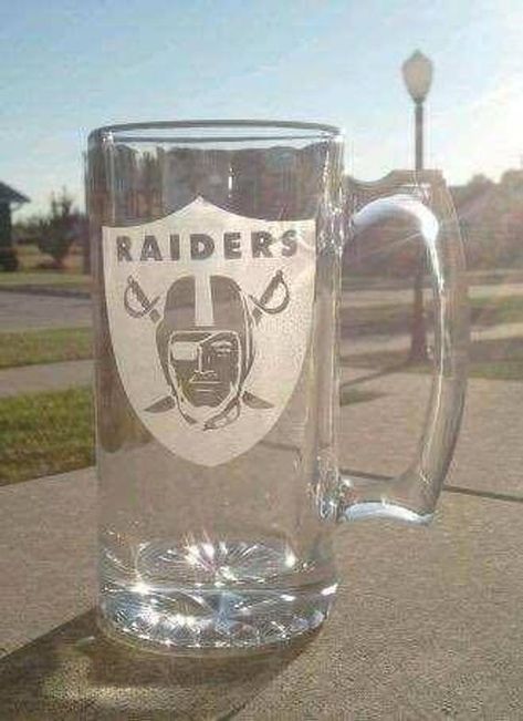 Raiders Gifts, Glass Carving, Oakland Raiders Wallpapers, Raiders Wallpaper, Raiders Fans, Columbia Mo, Custom Tumbler Cups, Custom Fans, Mug Unique