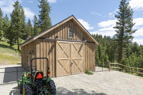 Timberlyne | Small Livestock Barns Party Barn Floor Plans, Livestock Barn Plans, Mini Cow Barn, Small Livestock Barn, Small Animal Barn, Small Barn Ideas, Small Horse Barns, Cow Barn, Livestock Barn