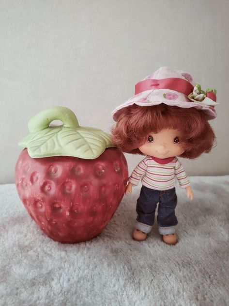 Strawberry Shortcake Toys, Berry Shortcake, Strawberry Shortcake Cartoon, Strawberry Shortcake Doll, Doll Aesthetic, Vintage Strawberry Shortcake, Doll Parts, Strawberry Shortcake, Vintage Toys