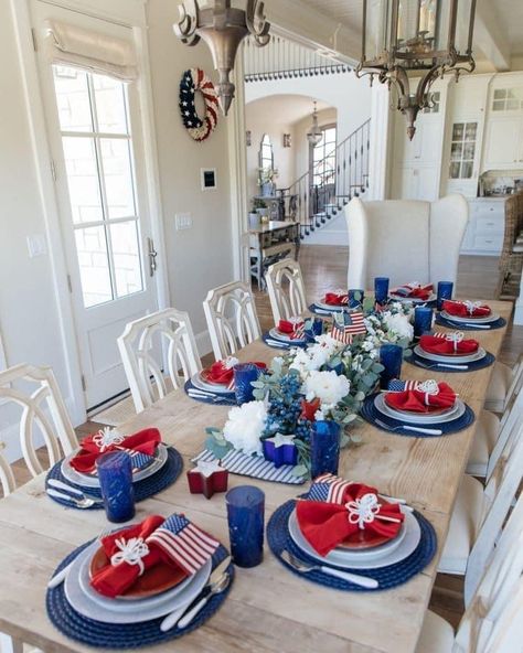 Blue Table Settings, Fourth Of July Decor, 4th Of July Celebration, Pretty Tables, 4th Of July Decorations, Blue Table, July Crafts, 4th Of July Party, July Party