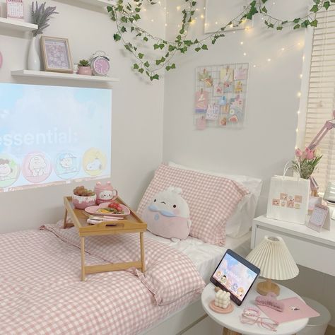 Dorm Room Makeover, Pink Room Decor, Dorm Room Ideas, Dekorasi Kamar Tidur, Pastel Room, Pinterest Room Decor, Study Room Decor, Girly Room, Cute Room Ideas