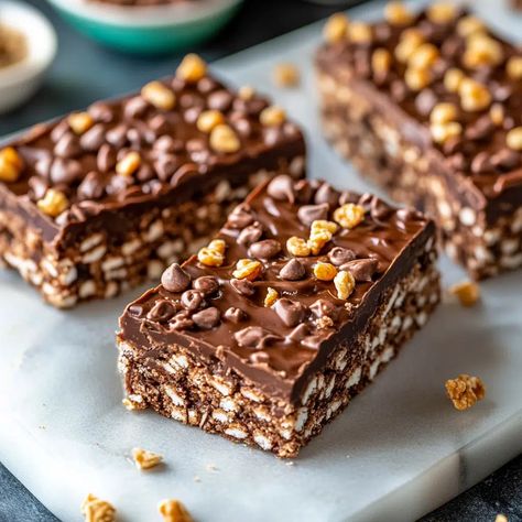 No-Bake Homemade Crunch Bars Recipe - Homemade Crunch Bars, Crunch Bars Recipe, Crunch Bars, Crunch Recipe, Krispie Treats Recipe, Crunch Bar, Chocolate Crunch, Dessert Bar Recipe, No Bake Bars