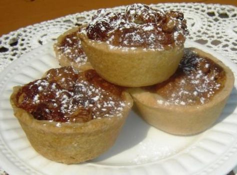 Walnut/pecan Tarts Recipe Butter Pecan Tarts, Pecan Tarts Recipe, Walnut Dessert, Pecan Tarts, Dessert Bites, Pies Maker, Mini Tart, Easy Pie, Cookie Exchange