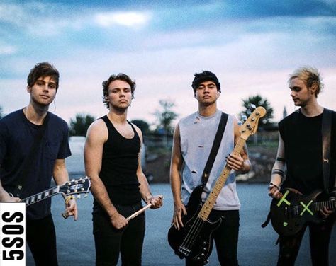 5SOS♡♡ 5sos Photoshoot, 5sos Memes, 5sos Pictures, Five Seconds Of Summer, Ashton Irwin, Michael Clifford, Calum Hood, 1d And 5sos, Luke Hemmings