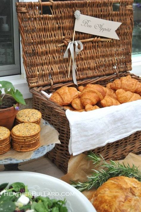 Garden Party Ideas Breads And Pastries, Sandwich Bar, Food Stations, Wedding Dessert, Food Displays, Crumpets, Food Display, Brunch Party, Bread Basket