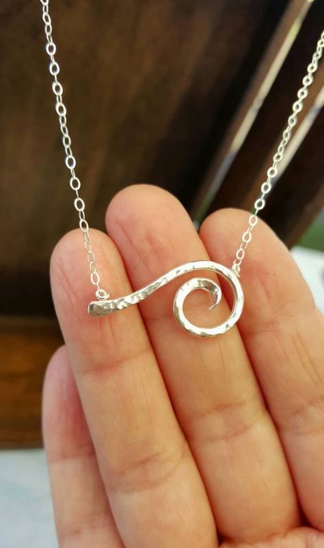 Wave Necklace Sterling Silver - Etsy Hammered Silver Necklace, Silver Jewellery Making Ideas, Simple Silver Pendant, Silver Jewelry Ideas, Silver Smithing Jewelry, Silver Clay Jewelry Ideas, Silversmith Necklace, Homemade Pendant, Diy Necklace Pendant