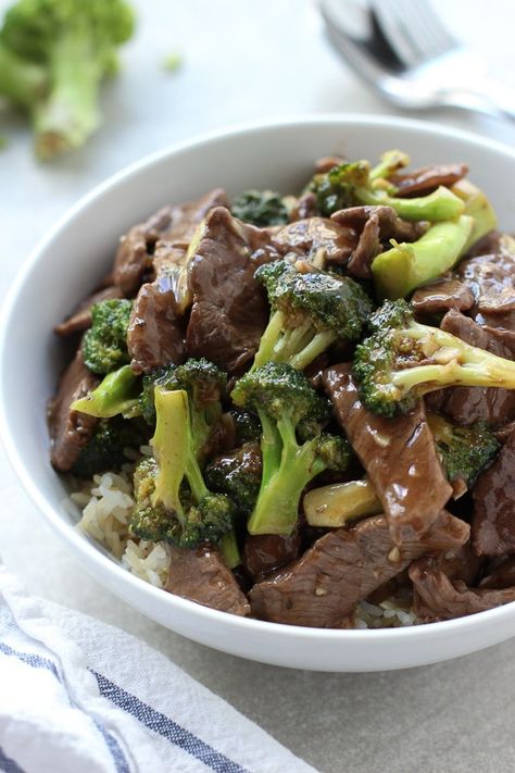 Beef and Broccoli Stir Fry - 25 minutes only!! Easy and delicious Chinese stir fry dinner for busy weeknights! Tender slices of beef and crunchy broccoli tossed in a flavorful, gorgeous soy-based sauce! #beef #broccoli #stirfry #Chinese #easymeal #recipe #joyousapron Beef Broccoli Stir Fry, Crunchy Broccoli, Chinese Dinner, Asian Dinner Recipes, Beef Broccoli, Chinese Stir Fry, Asian Dinners, Chinese Vegetables, Mapo Tofu