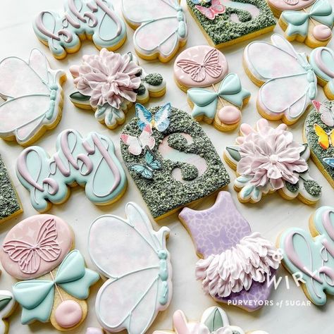 Butterfly Garden Cookies, Enchanted Garden Cookies, Enchanted Cookies, Butterfly Baby Shower Cookies, Wafer Paper Butterflies, Garden Cookies, Fairy Birthday Cake, Designer Cookies, Fairy Baby Showers