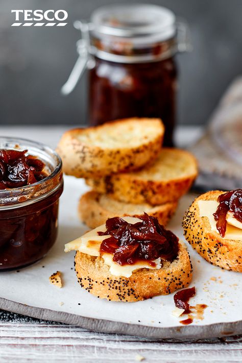 Add a special touch to a festive cheeseboard or buffet with this homemade caramelised onion chutney recipe. Packed into pretty jars, this chutney would also make a delicious edible gift for a cheese-lover. | Tesco Chutney Recipes Christmas, Caramelised Onion Chutney, Onion Chutney, Caramelised Onion, Marmalade Recipe, Tesco Real Food, Bacon Jam, Chutney Recipes, Jam Recipes