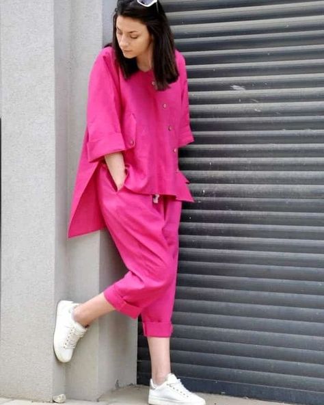 🌹💥 NEW DESIGN LONCH 💥🌹 😍COTTON CO-ORD SET UP-N-DOWN 💥Fuchsia Linen Pants Outfit Wide Pants & Shirt Tunic Top 2 Piece Set for Women Color: PINK Inclusive: Top & Bottom👌👌👌 KURTI LENGTH - 28 INCHES PANT LENGTH - 39 INCHES SLEEVES - 3/4 SLEEVE 💐FEBRIC - COTTON 60*60 ❤️PRICE -749₹/-+Ship Extra 👈 🌹SIZES -M-38 L-40 Xl-42 XXL -44 🌹💯% Guaranteed QUALITY PRODUCTS🌹 💥FULL STOCK AVAILABLE 💥 . . . #kurtiset #kurtilover #kurti #kurtis #cottonkurti #printedkurti #womenfashion #weddingkur... Hot Pink Coord Set, Pink Kurti, Stylish Kurtis, Co Ords Outfits, Linen Pants Outfit, Stylish Kurtis Design, Coord Sets, Coord Set, Kurti Design