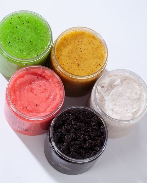 Sugary scrubs with yummy aromas Skin Care Products Packaging, Luxury Cosmetic Packaging, Fifa 1, Soap Photography, Color Packaging, Cosmetic Creative, Skin Scrub, Long Silky Hair, Big Rangoli Designs