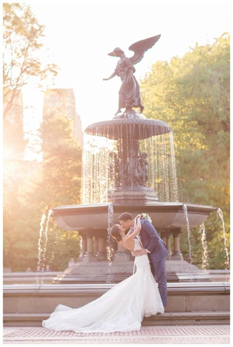 Central Park Wedding, Park Wedding Photos, Nyc Wedding Photos, Bethesda Fountain, Boathouse Wedding, Central Park Weddings, Nyc Elopement, Pre Wedding Shoot Ideas, Wedding Photos Poses