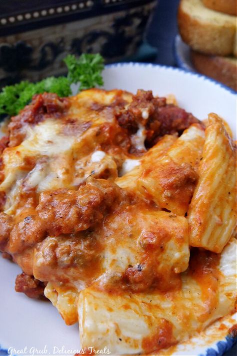 Rigatoni Baked Pasta With Ricotta, Rigatoni With Sausage And Chives, Ground Beef And Rigatoni Recipes, Italian Sausage Crumbles Recipes, Hamburger Rigatoni Recipes, Hamburger Italian Sausage Recipes, Hamburger Italian Recipes, Pasta Recipes For Picky Eaters, Recipes With Rigatoni Pasta