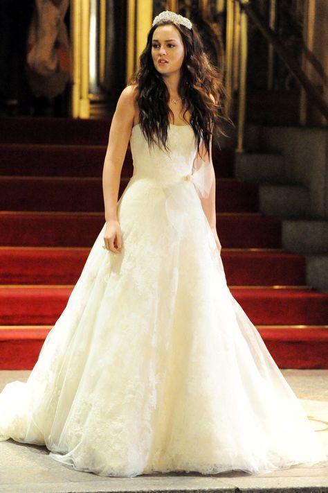 blair waldorf wedding dress Blair Waldorf Wedding, Gossip Girl Season 5, Estilo Gossip Girl, Blair Waldorf Outfits, Tv Weddings, Stile Blair Waldorf, Gossip Girl Blair, Nate Archibald, Gossip Girl Outfits