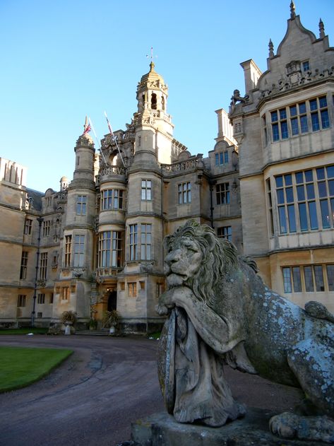 Harlaxton Manor, Manor Aesthetic, University Of Evansville, Lincolnshire England, Castle Estate, English Manor Houses, Invisible Cities, James Madison University, Castle Mansion