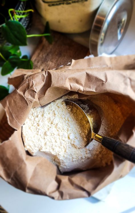 How To Substitute Einkorn Flour - Healthier Homemade Co Recipes Einkorn Bread Machine Recipe, All Purpose Flour Recipes, Ancient Grains Recipes, Einkorn Bread, Le Creuset Recipes, Einkorn Recipes, Vegetarian Gravy, Healthy Flour, Einkorn Flour