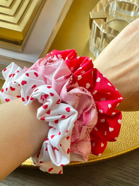 Valentine's Day Accessories, Valentines Day Scrunchies, Valentines Day Hair Accessories, Valentines Hair Accessories, Valentines Day Accessories, Valentine Accessories, Elastic Heart, White Scrunchie, Jewels Diy