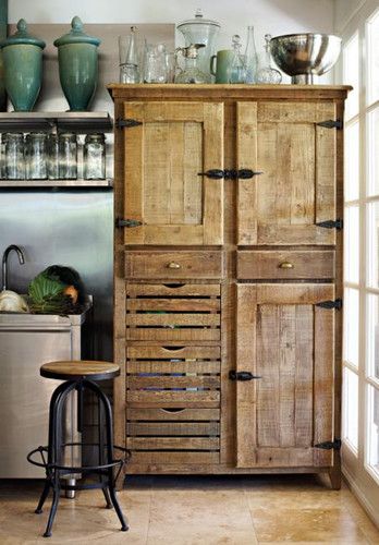 Storage And Organization Dapur Rustic, Rustic Kitchen Cabinets, Pantry Cupboard, Diy Projektit, Smart Tiles, Herringbone Backsplash, Rustic Storage, Farmhouse Decoration, Pantry Storage