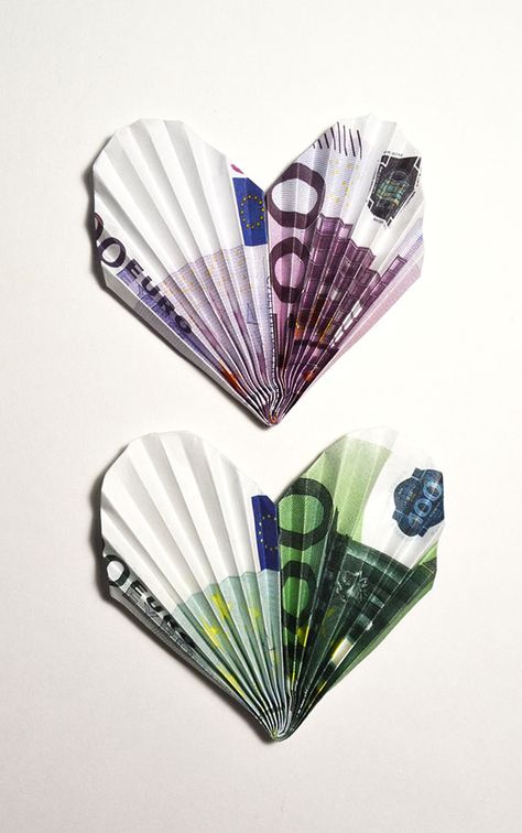 Money Heart, Money Origami Tutorial, Money Folding, Folding Money, Warm Scarves, Money Flowers, Origami Heart, Diy Money, Money Origami