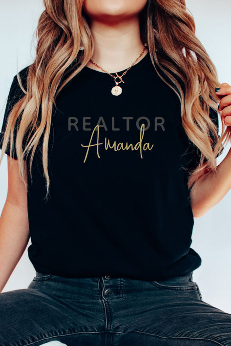 Show off your professional pride in style with our Cute Personalized Realtor Broker Real Estate Agent T-Shirt. This custom-made shirt is designed for real estate agents who want to blend comfort and flair while representing their business. Personalize it with your name or brokerage for a unique look that sets you apart at showings, open houses, or casual networking events. Perfect for anyone living the “Realtor life,” this shirt adds a personal touch to your daily wardrobe. Elegant Brochures, Realtor Life, Logo Design Examples, Realtor Marketing, Real Estate Branding, Professional Style, Monochrome Design, Open Houses, Professional Fashion