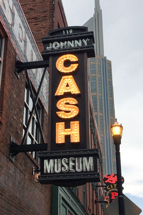 Johnny Cash Museum Nashville, Nashville Things To Do, Nashville Tennessee Vacation, Johnny Cash Museum, Nashville Travel Guide, Weekend In Nashville, Nashville Vacation, Southern Travel, Tennessee Travel