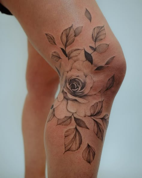 Knee Replacement Tattoo Ideas, Outer Leg Tattoos Women, Women Leg Tattoo Ideas Unique, Floral Tattoo Around Knee, Rose Tattoo On Knee, Around Knee Tattoos Women, Side Knee Tattoos Women, Women Knee Tattoos, Knee Tattoo Women