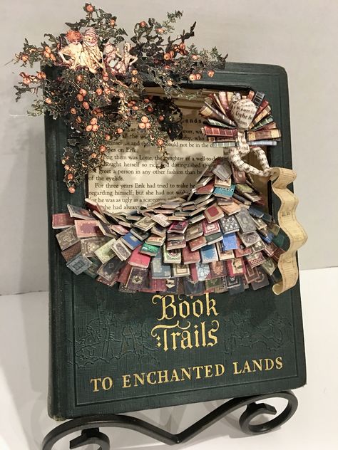 Book Diorama, Book Art Sculptures, Book Art Projects, Old Book Crafts, Bookshelf Art, Creative School Project Ideas, Book Page Crafts, Altered Book Art, Shadow Box Art