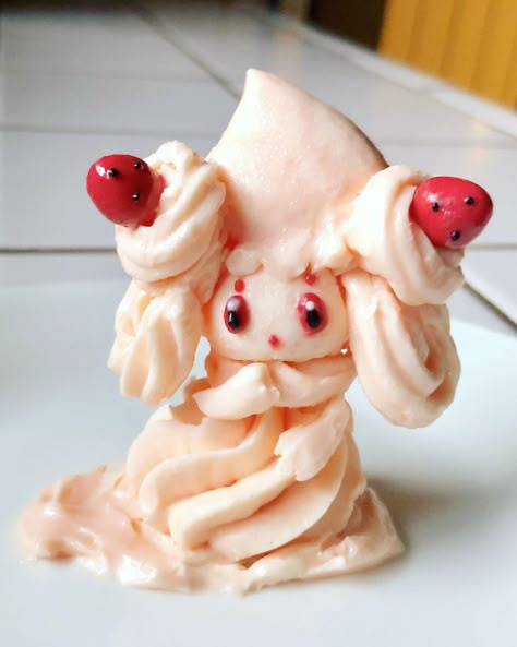 Edible Alcremie out of whipped buttercream with fondant details! by splatkelly | Pokémon Sword and Shield | Know Your Meme Pokemon Snacks, Pokemon Food, Whipped Buttercream, Pokemon Cake, Kawaii Cooking, Cute Baking, Pokemon Party, Pokemon Birthday, Kawaii Food