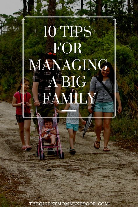 Some tips on how we manage a family of seven! #parenting #momlife #bigfamily Large Family Tips, Family Routine, Family Management, Family Of 6, Indian Family, Family Of 5, Parenting Articles, Family Planning, Family Parenting