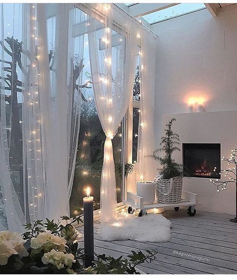 String Lights Living Room, Fairy Lights Bedroom, Style At Home, White Furniture, Lighting Inspiration, Design Living, Design Case, Home Fashion, My New Room