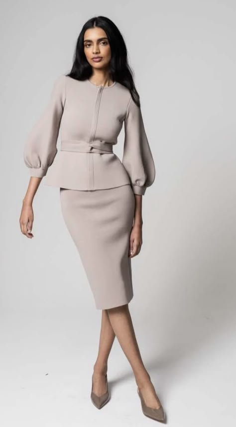 Womens Suit Skirt Set, Women Formal Wear Work Outfits Business Casual, Structured Womens Clothing, Lawyer Clothes Women, Skirt Suits For Women, Scanlan Theodore, Womens Suits Business, Womens Dress Suits, Traje Casual