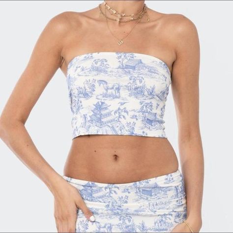 delft print strapless top top design is so cute, it... - Depop Blue Tube Top, Low Rise Skirt, Top Strapless, Outfit Streetwear, Bustier Top, Vintage Glamour, Delft, Tube Top, Polyester Spandex