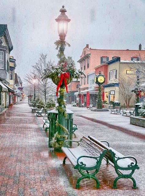 Town Scape, Street Scape, Maine Winter, Vienna Christmas, Cape May New Jersey, Old Time Christmas, Christmas Apartment, Winter City, Winter Images