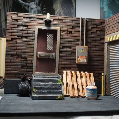 1/12 alley diorama (Marvel Legends) Custom Diorama / Playset Comic Book Wall Display, Alley Diorama, Action Figure Diorama, Marvel Crisis Protocol, Figure Diorama, Cardboard City, Spiderman Action Figure, Back Alley, Diy Doll Miniatures