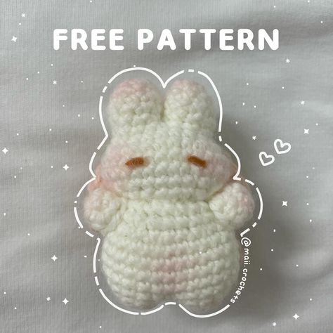 💕COQUETTE BUNNY FREE PATTERN ૮꒰ ˶• ༝ •˶꒱ა ♡ Yayayay I’m so happy to be able to release this pattern as also to celebrate 1000! Yippee!🥳 🌷Biggest shout out to all of my testers because they’re all so amazing for helping me for this pattern as it really helped me a lot! Please go check out all of them as they did such an amazing work!🎀 ⊱ ─── ⋅ʚ♡ɞ⋅ ─── ⊰ @seuri.crochets @liinainlife @mimo.crochets @rii.crochet @kwochet.studio @crochet_w_meeee @alilies.diary @fleurtori_ @cloudcro.co ... Free Crochet Plushie Patterns Bunny, Small Plush Crochet Pattern Free, White Yarn Crochet Ideas, Quick Crochet Ideas To Sell, Coquette Crochet Patterns Free, Miffy Crochet Pattern Free, Crochet Tiny Animals, Kawaii Crochet Pattern Free, Crochet Market Ideas