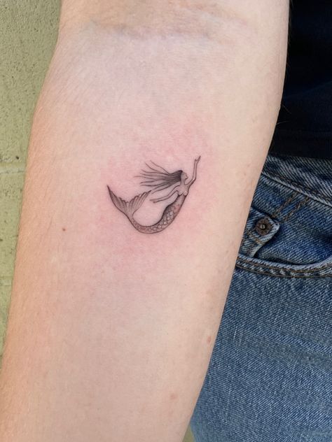 Dainty Mermaid Tail Tattoo, Mermaid Behind Ear Tattoo, Micro Mermaid Tattoo, Small Tattoos Mermaid, Simple Siren Tattoo, Subtle Mermaid Tattoo, Mermaid Tiny Tattoo, Mermaid Finger Tattoo, Siren Tattoo Minimalist