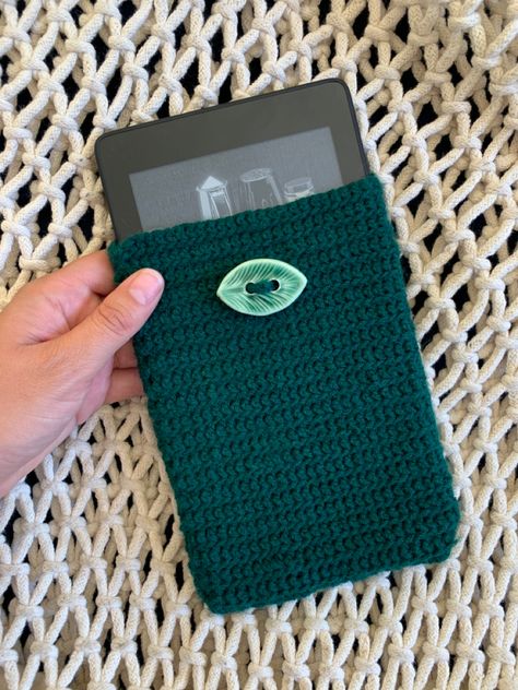 Kindle Crochet, Crochet Kindle Case, Laptop Case Aesthetic, Crochet Kindle Sleeve, Crochet Case, Kindle Sleeve, Kindle Cover, Case Aesthetic, Aesthetic Crochet