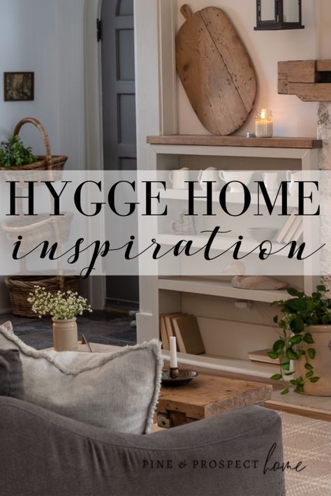 Hygge Home Hygge House Decor, Hygge Kitchen Decor, Cozy Minimalist Home Inspiration, Hygge Cottage, Hygge Corner, Hygge Decor Living Rooms, Hygge Dinner, Hygge Aesthetic Home, Hygge Living Room Ideas