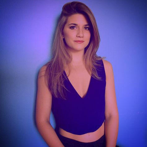 Carmilla And Laura, Carmilla Series, Elise Bauman, Female Inspiration, Lovely Smile, Smile Girl, Cream Puffs, Girl Crushes, Woman Crush