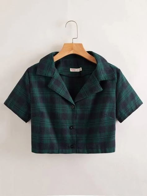 Plaid Shirt Outfits, Black Plaid Shirt, Green Plaid Shirt, Simple Style Outfits, Casual College Outfits, Fashion Top Outfits, Trendy Dress Outfits, Trendy Fashion Tops, Casual Day Outfits