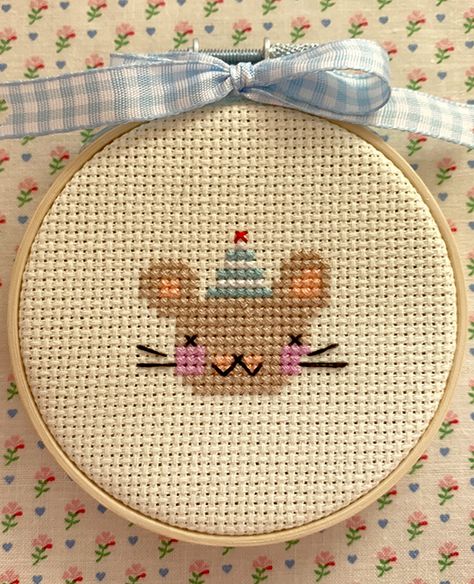 Beginners welcome here! My collection of mini cross-stitch patterns (and kits) are perfect for beginners of all ages! Easy to stitch with just a few supplies, these designs can be framed in a 3" hoop, ready to display in your home or be given as a gift to a friend. Full color 5.5" x 8.5" pattern, packaged in 2ml resealable clear hanging bag Professionally printed beginner how-to cross-stitch guide and Illustrated guide to special stitches included Finished size of design area: 22 sts wide x 17 s Chipmunk Cross Stitch Pattern, Mini Cross Stitch Ornaments, Cute Animal Cross Stitch Patterns, Cute Mini Cross Stitch, Cute Small Cross Stitch Patterns Free, Muppet Cross Stitch, Cross Stitch Mouse, Cross Stitch Animals Patterns Free, Cross Stitch Beginner Tutorials