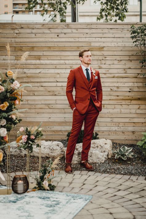 Rust Orange Suit, Cocktail Suit, Beach Wedding Suits, Mens Wedding Suits, Men Suits Wedding, Rustic Beach Wedding, Color Terracota, Orange Suit, Dinner Suit