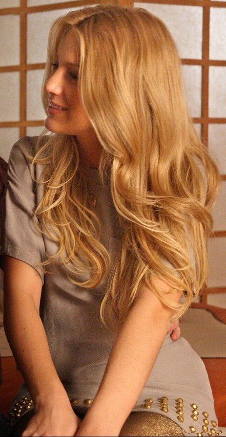 Cold Blonde, Blake Lively Hair, Golden Blonde Hair Color, Warm Blonde Hair, Hair Color Blonde, Serena Van Der, Vacation Hairstyles, Golden Blonde Hair, Serena Van