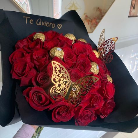 Butterfly Flower Bouquet, Flower Bouquet With Butterfly, Small Rose Bouquet Gift, Quinceanera Ramos Red And Gold, Butterfly Rose Bouquet, Rose Bouquet With Butterflies, Huge Rose Bouquet, Red Roses Bouquet Gift Birthday, Red Flowers Bouquet Gift Pictures