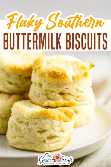 Easy Buttermilk Biscuits, Buttermilk Biscuits Easy, Southern Buttermilk Biscuits, Biscuits From Scratch, Simple Bread, Homemade Biscuits Recipe, Homemade Buttermilk Biscuits, Southern Biscuits, Buttermilk Biscuits Recipe