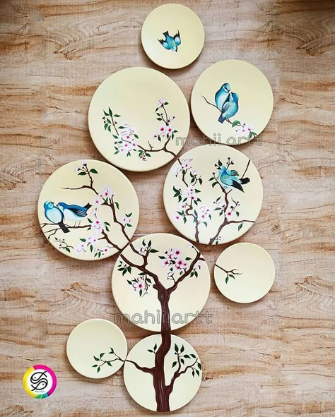 Clay Plate Painting, Circular Canvas Painting, Coaster Painting, Ceramic Plates Art, Set Of Paintings, Boho Art Painting, Art Deco Curtains, Painted Ceramic Plates, Plate Painting