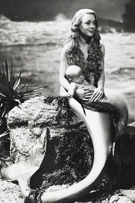 Glynis Johns, Dengeki Daisy, Red Tent, Fantasy Mermaid, Real Mermaids, Samurai Tattoo, Mermaids And Mermen, Vintage Mermaid, Mermaid Life