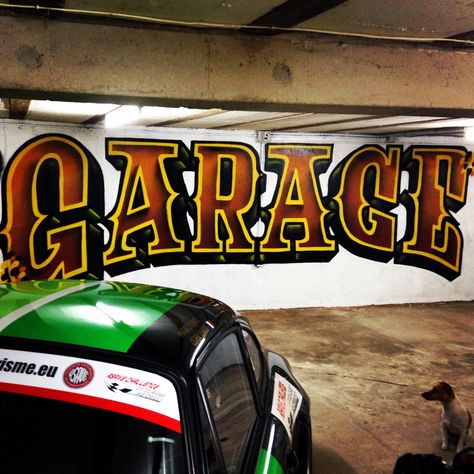 Graffiti Garage, Porsche Green, Garage Graffiti, Car Wash Services, Car Workshop, Graffiti Artwork, Workshop Ideas, Garage Workshop, Dream Garage