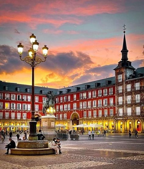 Plaza Mayor, Madrid Spain Madrid Spain, Spain Travel, Travel Bucket List, Big Ben, Valencia, Pop Up, Madrid, Around The Worlds, Spain